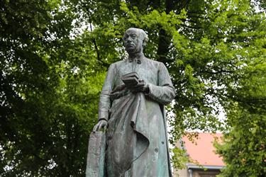 Statue of Guido Gezelle