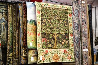 Tapestry & knitted fabrics